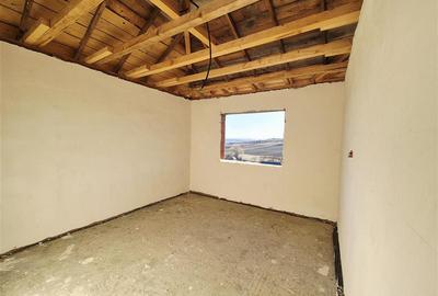 Casă cu 5 camere cu Teren 908 Mp în Bârnova - 7
