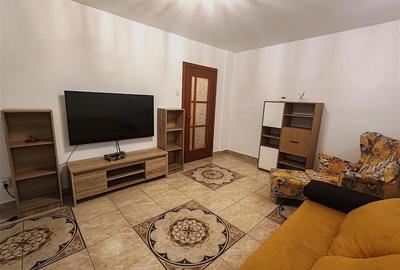 Apartament cu 3 camere decomandat, mobilat în Ultracentral