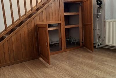 Apartament cu 3 camere semidecomandat în Central - 3