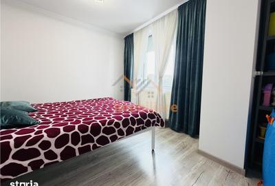 Casă cu 5 camere cu Teren 1000 Mp în Girișu de Criș - 10
