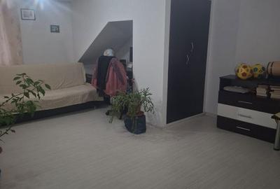 Casă cu 3 camere cu Teren 20 Mp în Central - 2