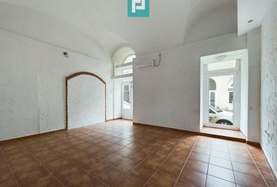 Spațiu comercial, de 32 mp, în Central
