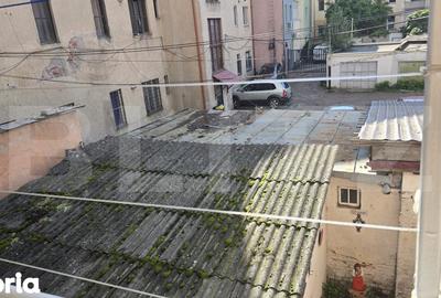 Teren de 42 mp, în Central - 5