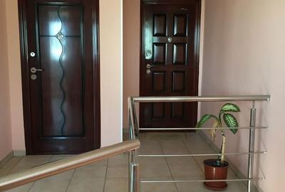 Casă cu 6 camere cu Teren 422 Mp în Giurgiului - 3