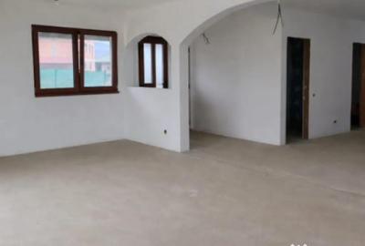 Casă cu 3 camere cu Teren 5000 Mp în Tăuții-Măgherăuș - 2