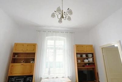 Casă cu 3 camere în Central - 2