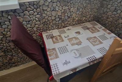 Apartament cu 4 camere semidecomandat, mobilat în Central - 15