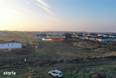Teren de 570 mp, în Sânmartin - 2