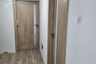 Apartament cu 3 camere decomandat în Astra - 1