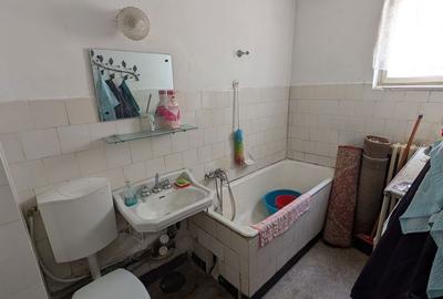 Apartament cu 2 camere semidecomandat în Traian - 1