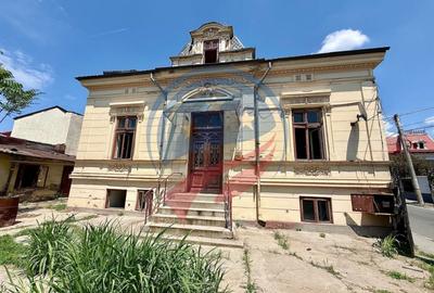 Casă individuală cu 7 camere cu Teren 330 Mp în Ultracentral - 2