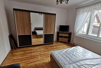 INCHIRIEZ ap.2 camere decomandat la casa,renovat,zona p ta Cluj - 2