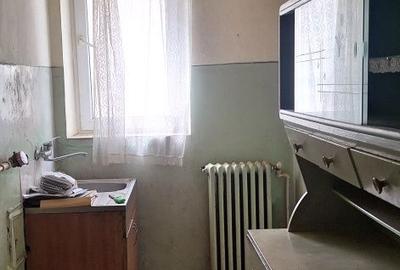 Apartament cu 3 camere semidecomandat în Central - 11