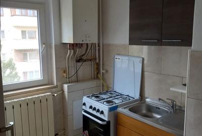 Garsonieră decomandată în Zamfirescu - 4