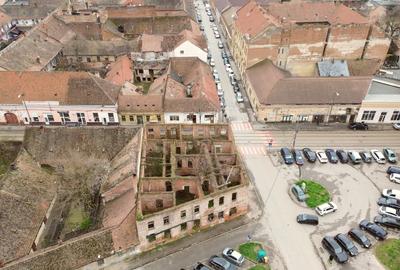 Cladirea Emblematica Trei Regi este acum de vanzare. Traian. - 3