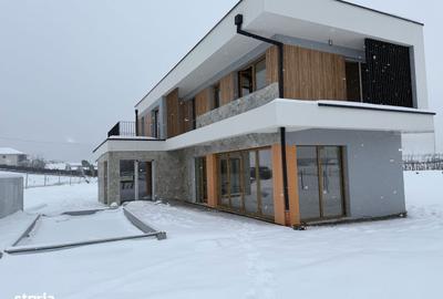 Casă cu 4 camere în Sânnicoară - 2