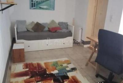 Casă cu 4 camere cu Teren 500 Mp în Cristian