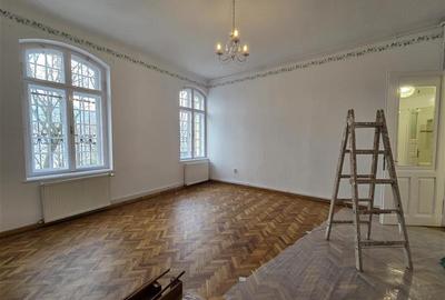 Apartament cu 4 camere decomandat în Centrul Istoric - 2