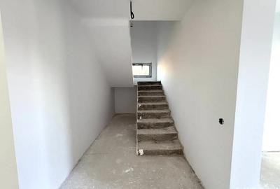 Casă cu 4 camere în Central - 5