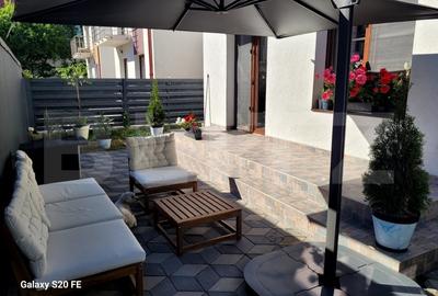 Casa moderna, singur in curte, lux, 4 camere, garaj, luminoasa - 2