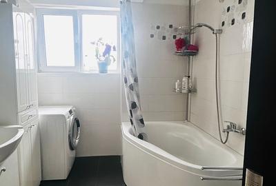 Oltenitei 2 camere, mutare imediata, mobilat si utilat, loc de parcare inclus!