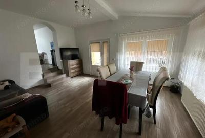 Casa spa?ioasa, aproape de centru, intr-o zona excelenta din Sebe? - 13