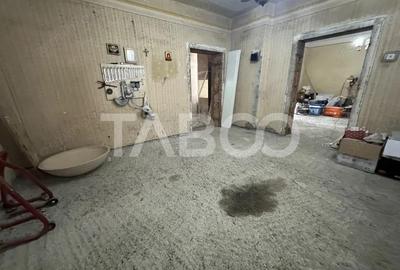 Casa de vanzare 4 camere 125 mpu teren liber 923 mp anexa Comuna Lisa - 1