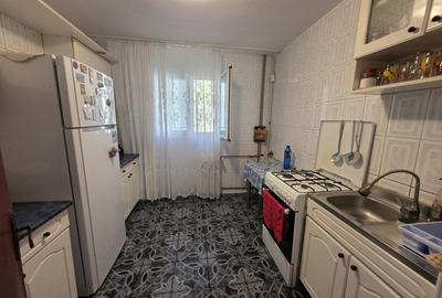 1 Decembrie 1918, 15 minute metrou, Auchan, bloc 1980, 2 gr. sanitare - 1