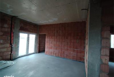 Casă cu 3 camere cu Teren 380 Mp în Central - 10