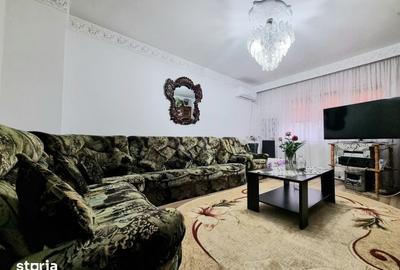 Apartament cu 3 camere decomandat în Sud