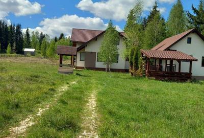 Casă cu 4 camere în Panaci