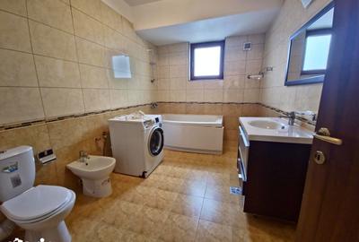 Apartament cu 3 camere, mobilat în Tomis I - 5