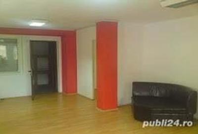 Spațiu comercial, de 48 mp, în Central - 8
