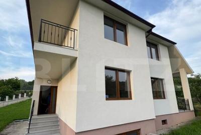 Casa de vanzare, cu 4 camere, 180 mp 1300mp teren Valea Ghin - 2