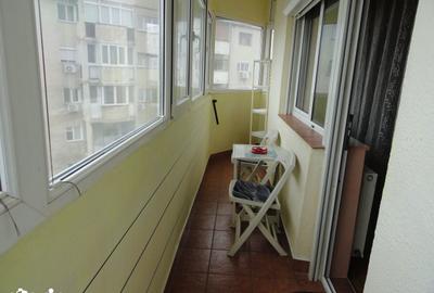 Apartament cu 2 camere decomandat în Aurel Vlaicu - 3