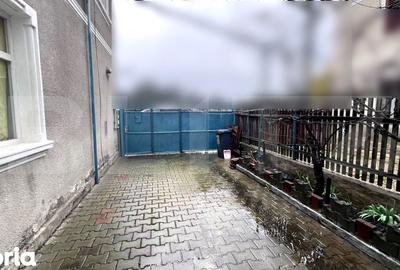 Casă cu 4 camere cu Teren 200 Mp în Central - 3