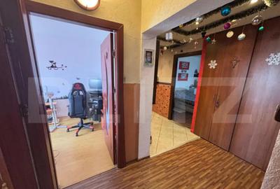 Apartament cu 3 camere decomandat, mobilat în Micro 5 - 3