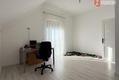 Casa individuala cu 5 camere de vanzare in localitatea Sacalaz - 12