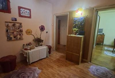 Apartament cu 4 camere decomandat în Traian - 4