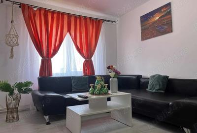 Apartament cu 3 camere semidecomandat în Central - 4