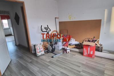 Apartament 3 camere de vanzare Stadion etaj 1 - 4