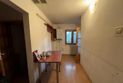 Apartament 4 camere zona Nicolina - 9