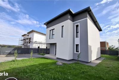 Casă cu 4 camere cu Teren 400 Mp în Rediu