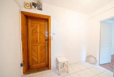 Apartament cu 2 camere semidecomandat, mobilat în Central - 1
