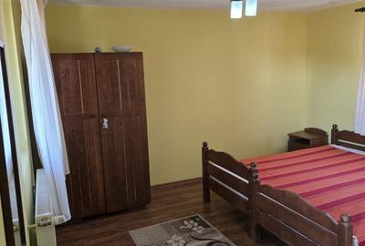 Casă cu 4 camere în Central - 2