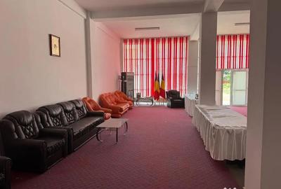 Spațiu comercial, de 1,000 mp, în Anda - 17