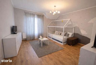 Casă cu 7 camere cu Teren 260 Mp în Central - 10