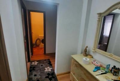 93000 euro!!! 3 camere .. 68 mp plus 2 balcoane cu centrala - 2