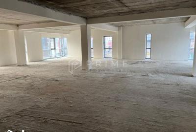 Spațiu comercial, de 180 mp, în Central - 8