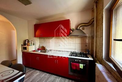 Apartament 3 camere,etaj 3,zona UMT - 10